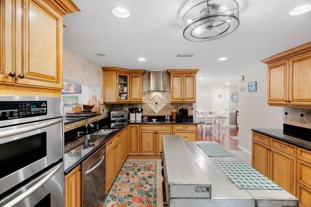 1205 ROYAL OAK DRIVE S, Dunedin, FL 34698