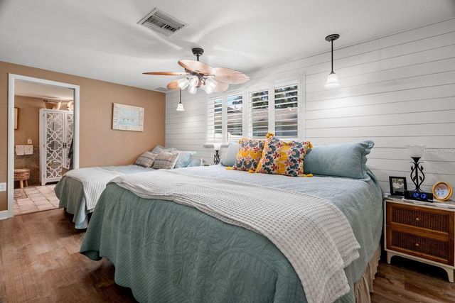 1205 ROYAL OAK DRIVE S, Dunedin, FL 34698