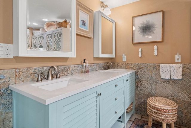 1205 ROYAL OAK DRIVE S, Dunedin, FL 34698