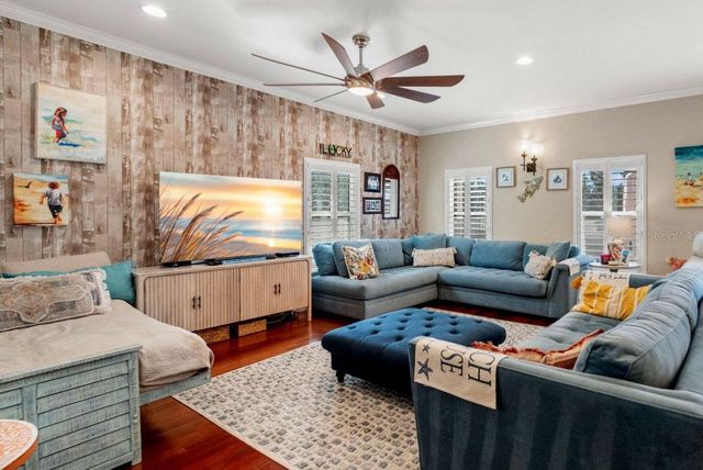 1205 ROYAL OAK DRIVE S, Dunedin, FL 34698