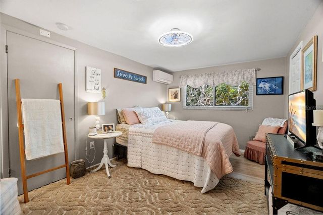 1205 ROYAL OAK DRIVE S, Dunedin, FL 34698