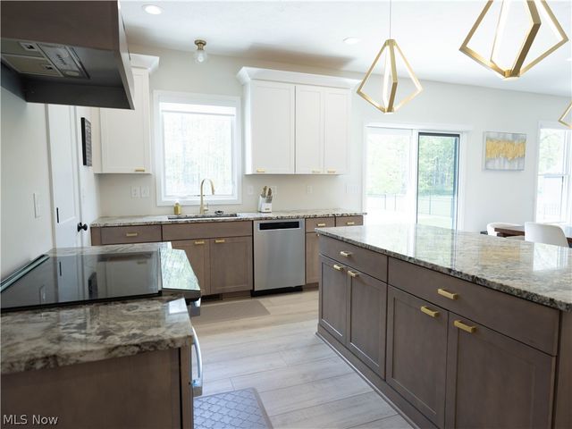 9978 Jayna Lane, Columbia Station, OH 44028