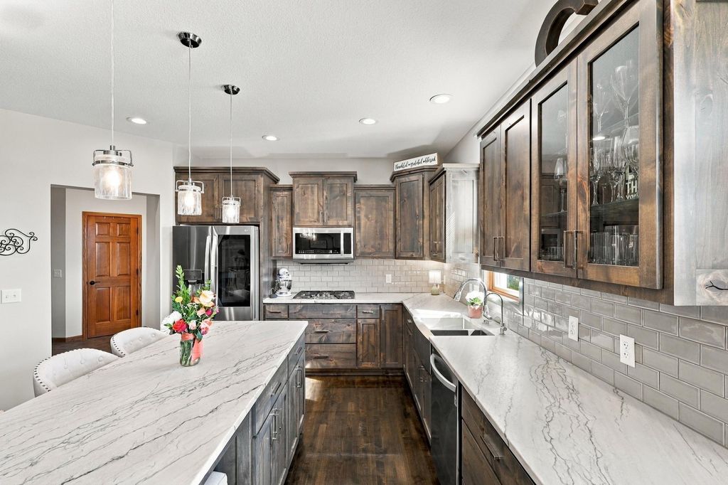 18344 Lake Forest Drive, Lakeville, MN 55044 — photo 5