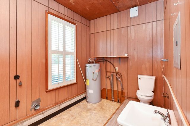 1904 Azure, Dothan, AL 36303