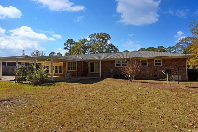 1904 Azure, Dothan, AL 36303