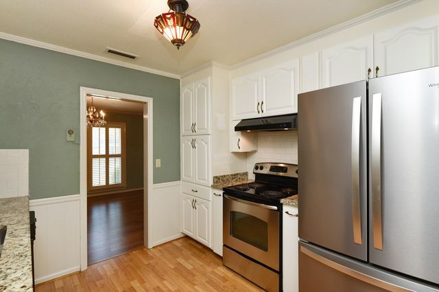 1904 Azure, Dothan, AL 36303