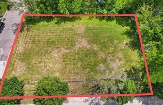 778 University Drive, Pontiac, MI 48342