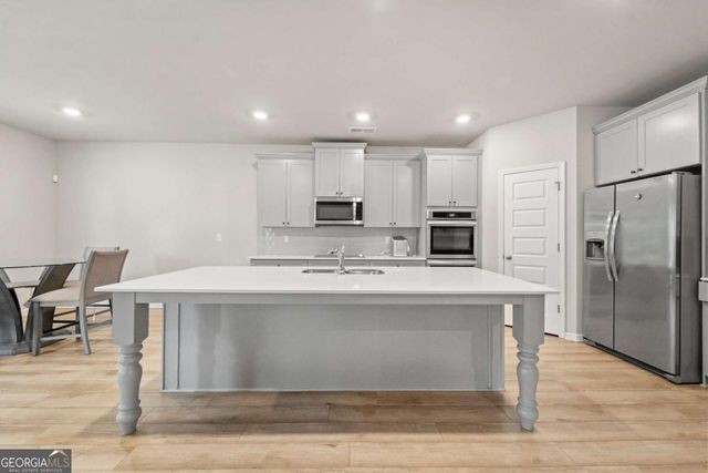 121 Jodi Place, Locust Grove, GA 30248