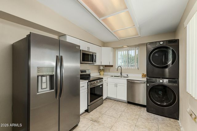 10752 W PEORIA Avenue, Sun City, AZ 85351