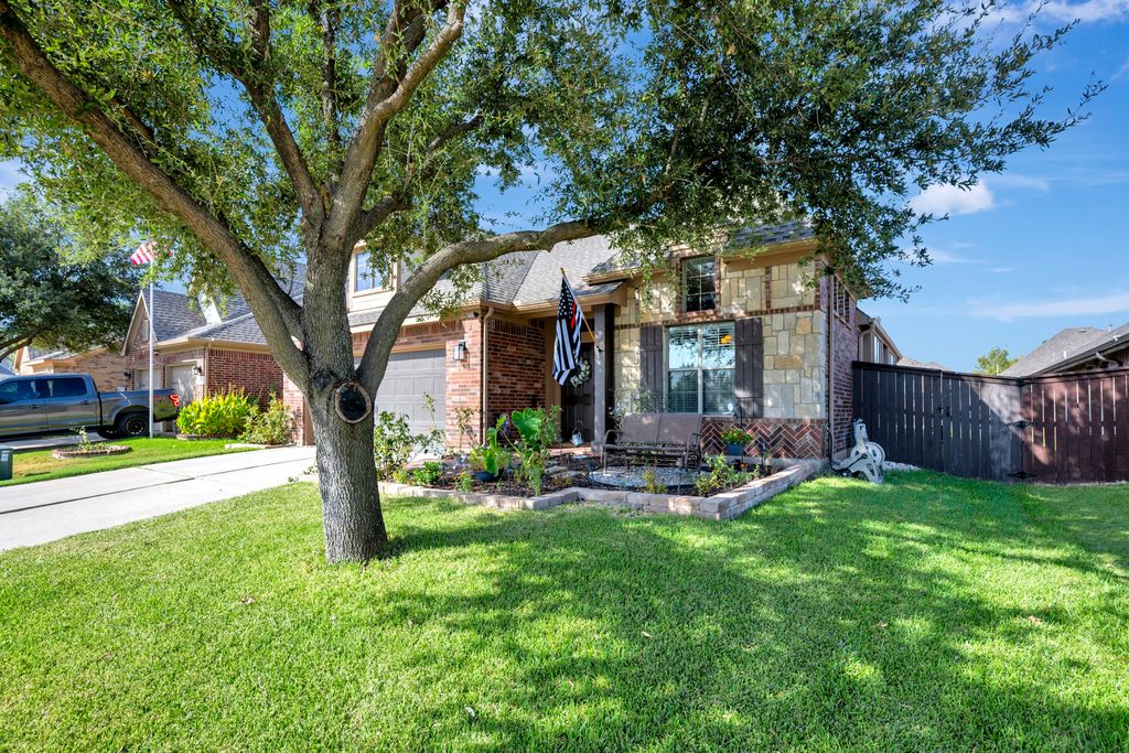 12509 Outlook Avenue, Fort Worth, TX 76244 — exterior