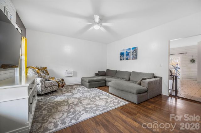 107 Barndale Drive, Troutman, NC 28166