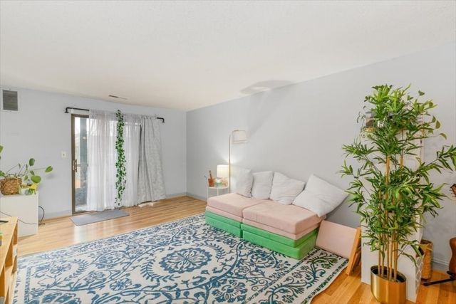 2 Greenbriar 205, North Reading, MA 01864