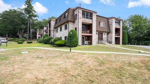 2 Greenbriar 205, North Reading, MA 01864