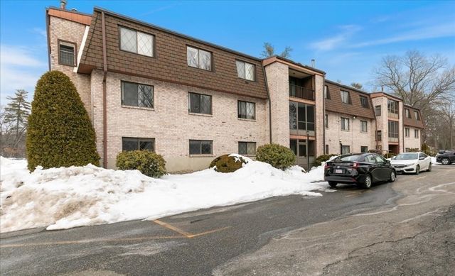 2 Greenbriar 205, North Reading, MA 01864