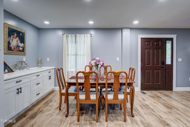 1604 Boones Creek Road, Jonesborough, TN 37659