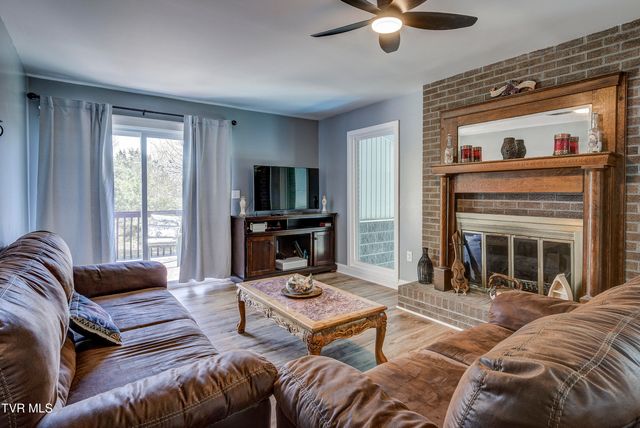 1604 Boones Creek Road, Jonesborough, TN 37659