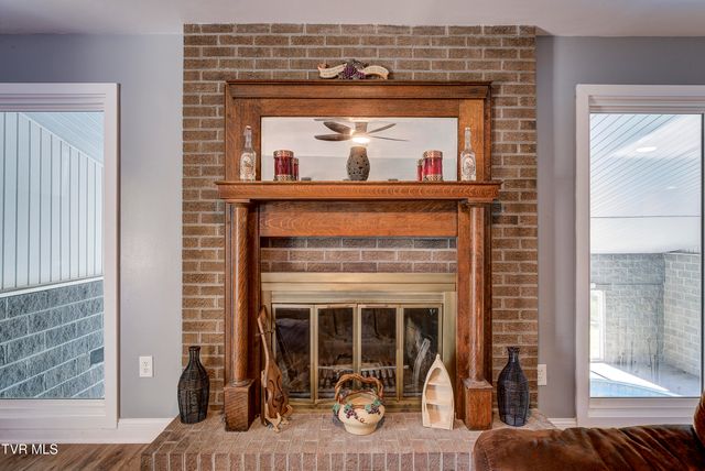 1604 Boones Creek Road, Jonesborough, TN 37659