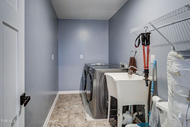 1604 Boones Creek Road, Jonesborough, TN 37659