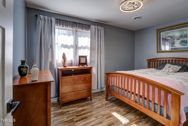 1604 Boones Creek Road, Jonesborough, TN 37659