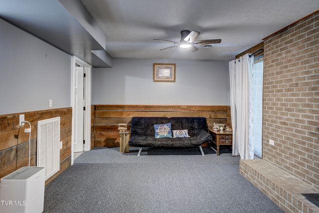 1604 Boones Creek Road, Jonesborough, TN 37659