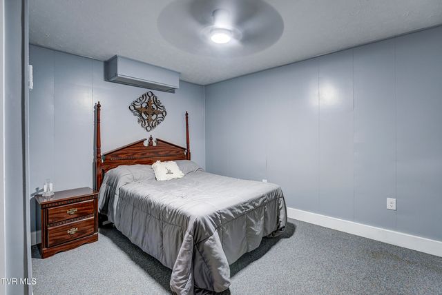 1604 Boones Creek Road, Jonesborough, TN 37659