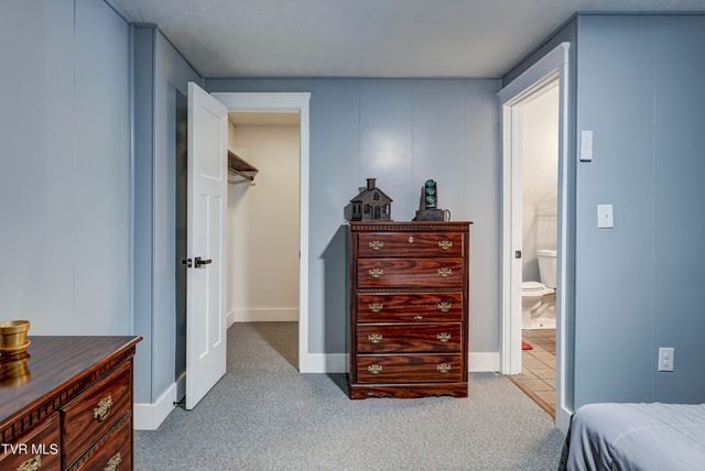 1604 Boones Creek Road, Jonesborough, TN 37659