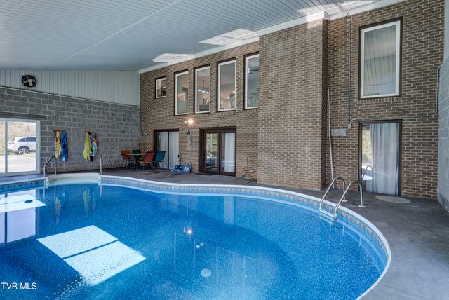 1604 Boones Creek Road, Jonesborough, TN 37659