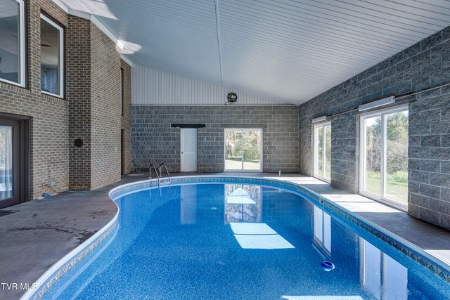 1604 Boones Creek Road, Jonesborough, TN 37659