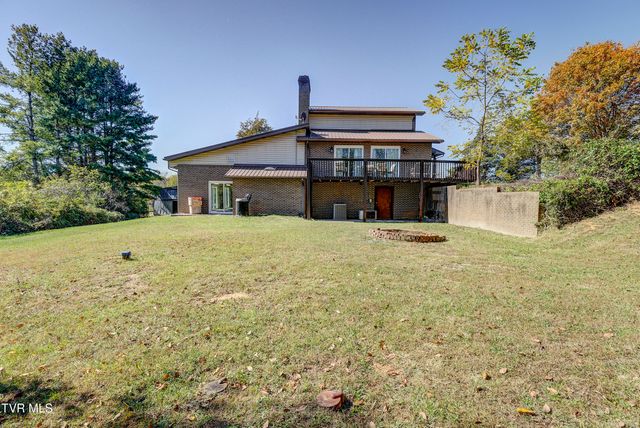 1604 Boones Creek Road, Jonesborough, TN 37659