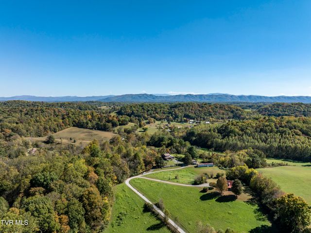 1604 Boones Creek Road, Jonesborough, TN 37659