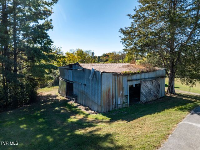 1604 Boones Creek Road, Jonesborough, TN 37659