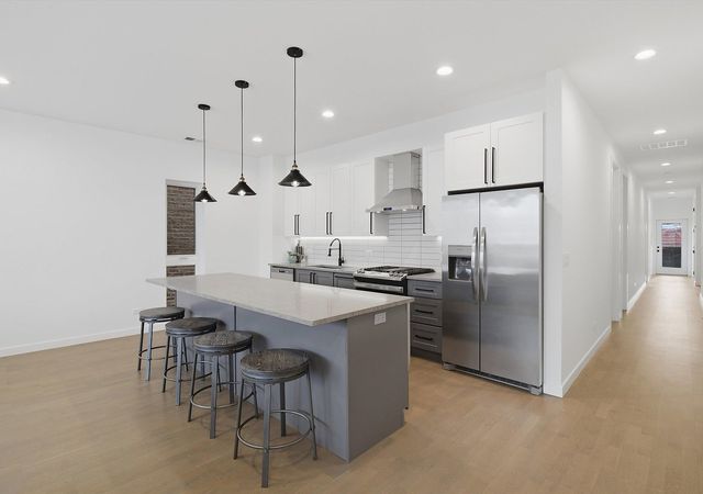 5824 N Lincoln Avenue GN, Chicago, IL 60659