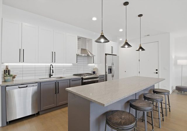 5824 N Lincoln Avenue GN, Chicago, IL 60659