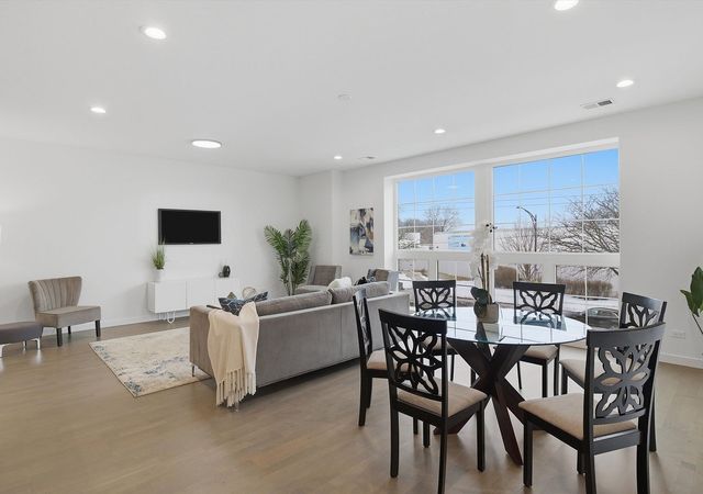 5824 N Lincoln Avenue GN, Chicago, IL 60659