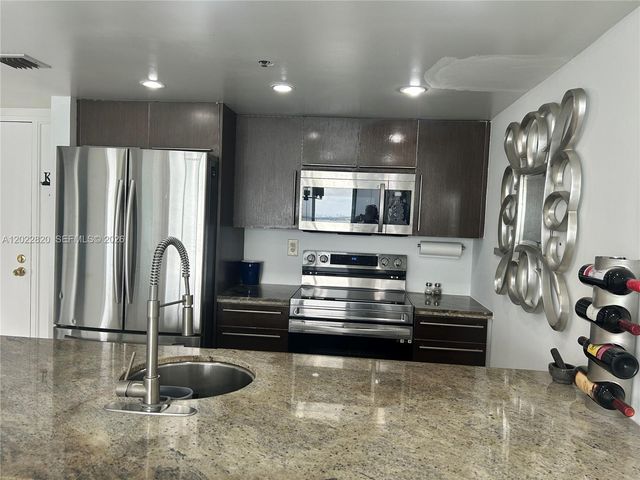 7601 E Treasure Dr 2012, North Bay Village, FL 33141