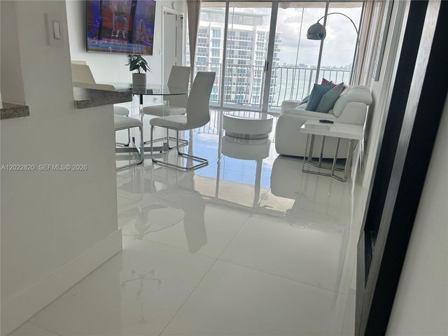 7601 E Treasure Dr 2012, North Bay Village, FL 33141