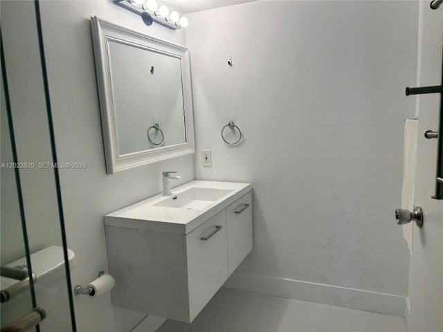 7601 E Treasure Dr 2012, North Bay Village, FL 33141
