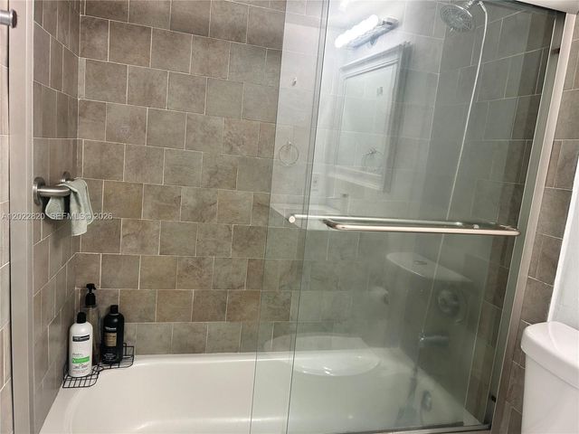 7601 E Treasure Dr 2012, North Bay Village, FL 33141