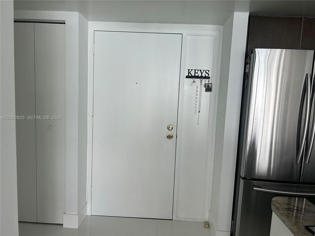 7601 E Treasure Dr 2012, North Bay Village, FL 33141