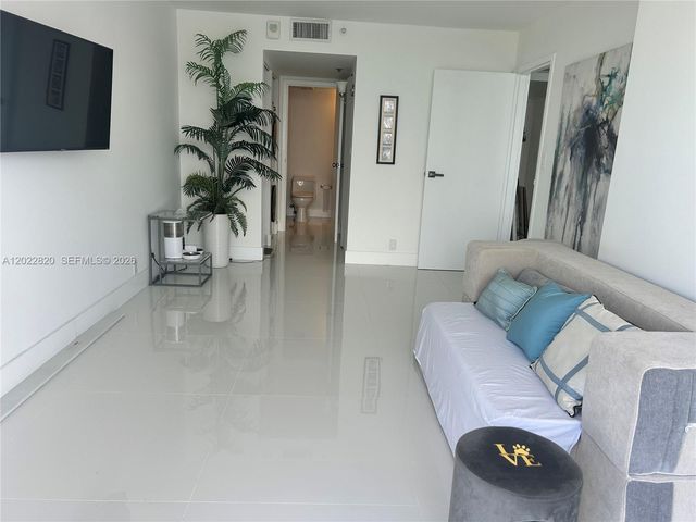 7601 E Treasure Dr 2012, North Bay Village, FL 33141