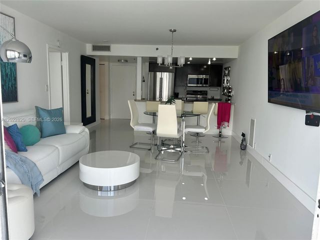 7601 E Treasure Dr 2012, North Bay Village, FL 33141