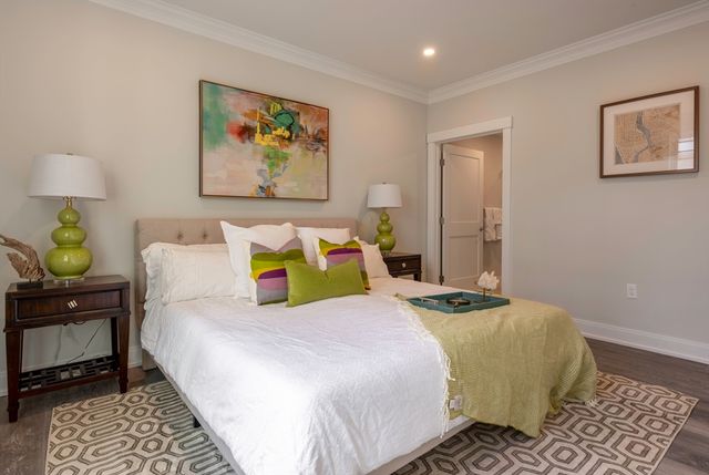 61 County St 110, Dover, MA 02030