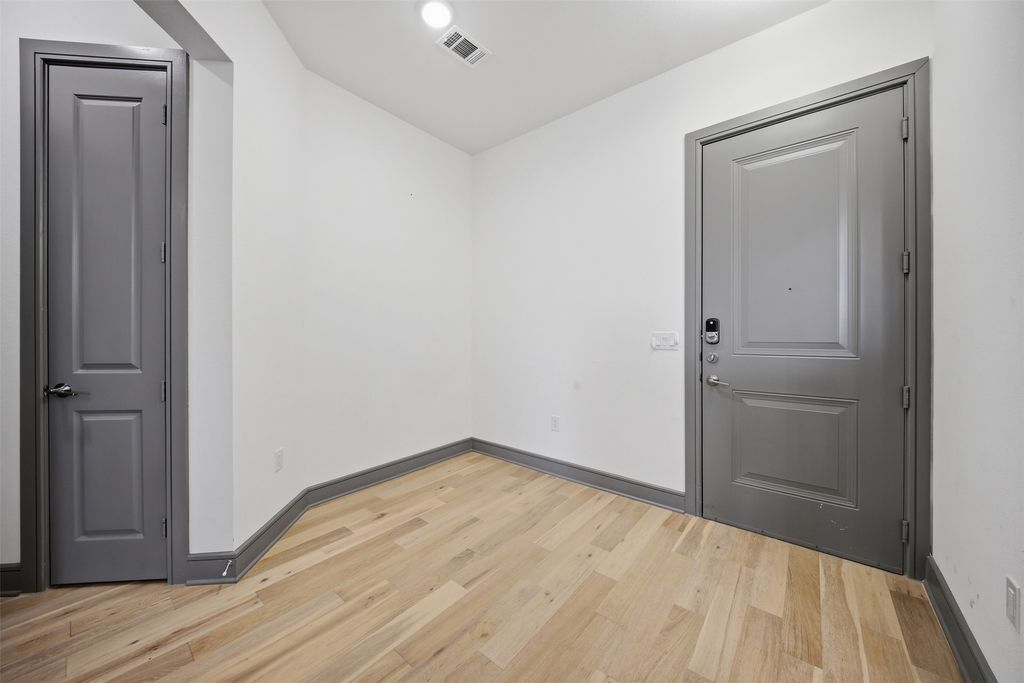 2700 Old Denton Road 4409, Carrollton, TX 75007 — photo 4