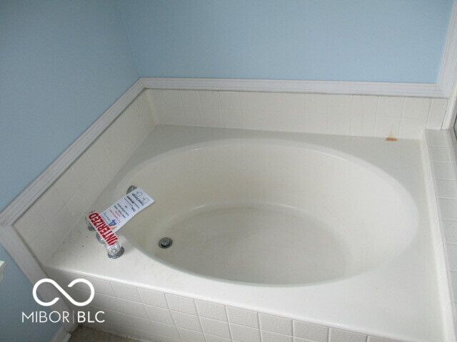 6745 Ennis Way, Indianapolis, IN 46237