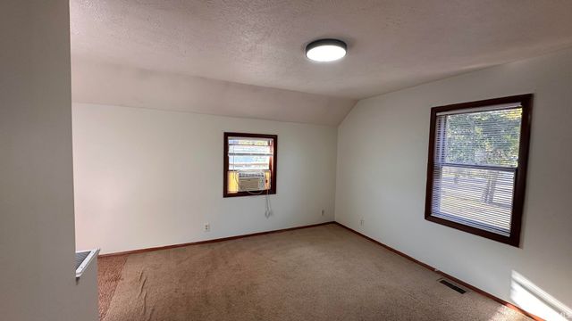 727 W Garfield Avenue, Elkhart, IN 46516