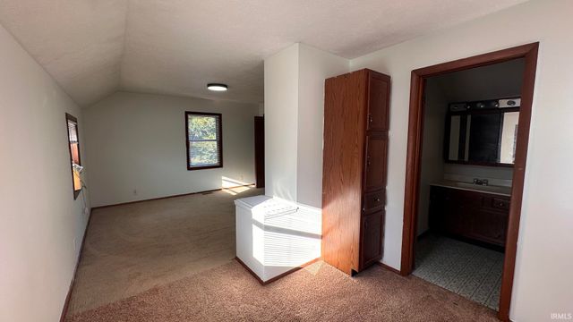 727 W Garfield Avenue, Elkhart, IN 46516