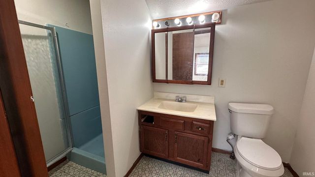 727 W Garfield Avenue, Elkhart, IN 46516