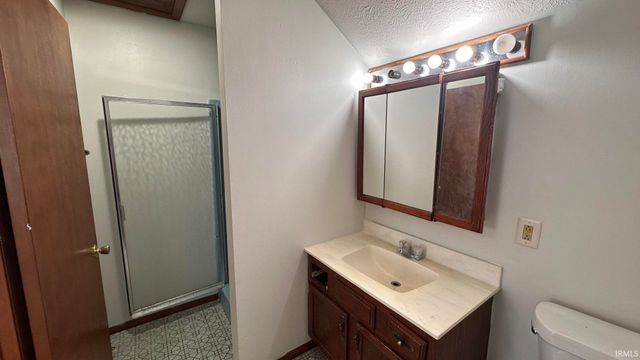 727 W Garfield Avenue, Elkhart, IN 46516