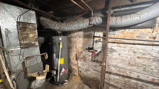 727 W Garfield Avenue, Elkhart, IN 46516