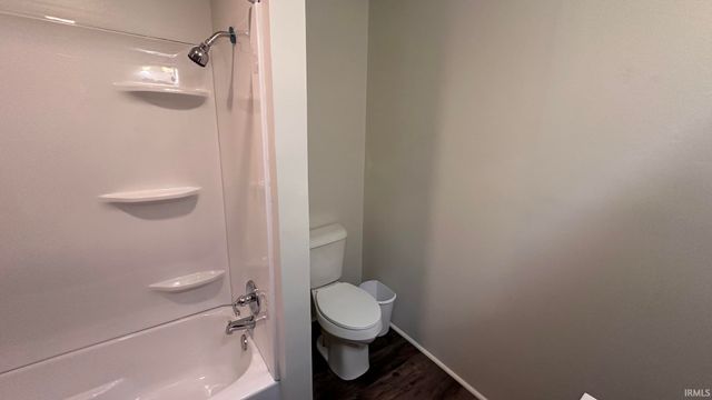 727 W Garfield Avenue, Elkhart, IN 46516